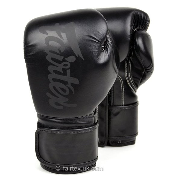Sarung tinju FAIRTEX BGV14 SUPER BLACK