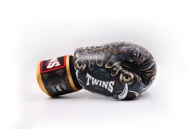 Sarung Tinju Twins special FBGVL3-63 YAK THAI / Boxing Muay Thai Glove