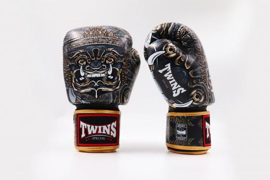 Sarung Tinju Twins special FBGVL3-63 YAK THAI / Boxing Muay Thai Glove